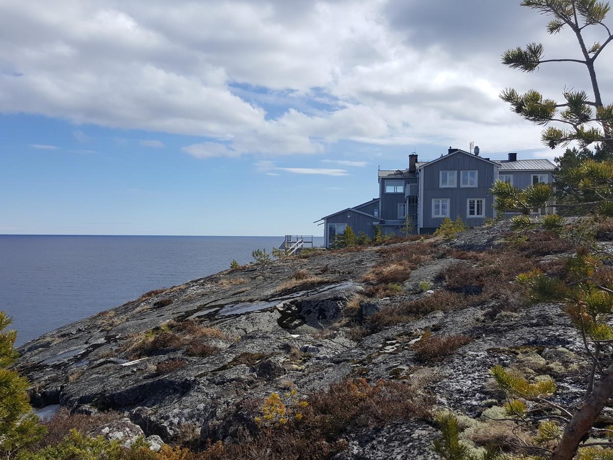 Bed and Breakfast Lotsstugan I Haernoesand Exterior foto